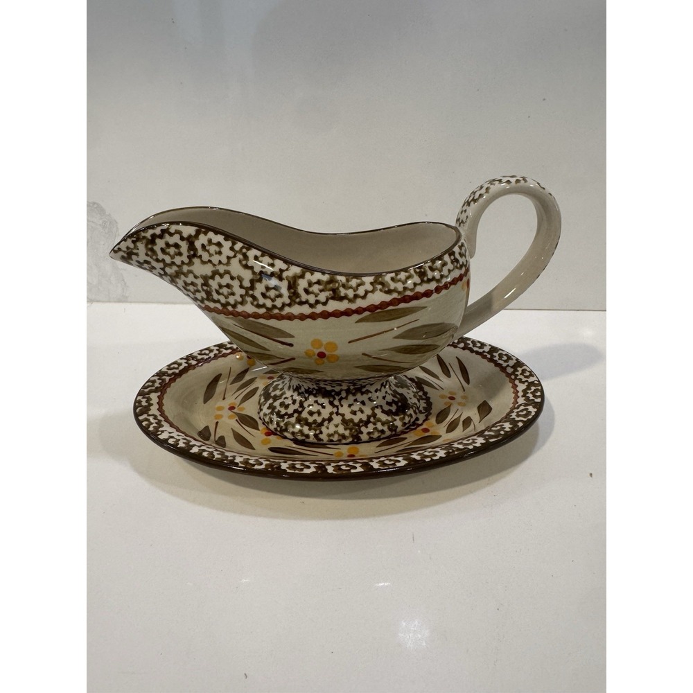 Temptations by Tara Old World Gravy Boat with Underplate Serving Dish Vtg TT12